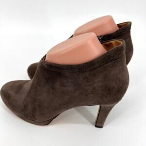 Clarks Womens Artisan Kently Lala Dark Taupe Suede Heel Booties Size  7.5 M